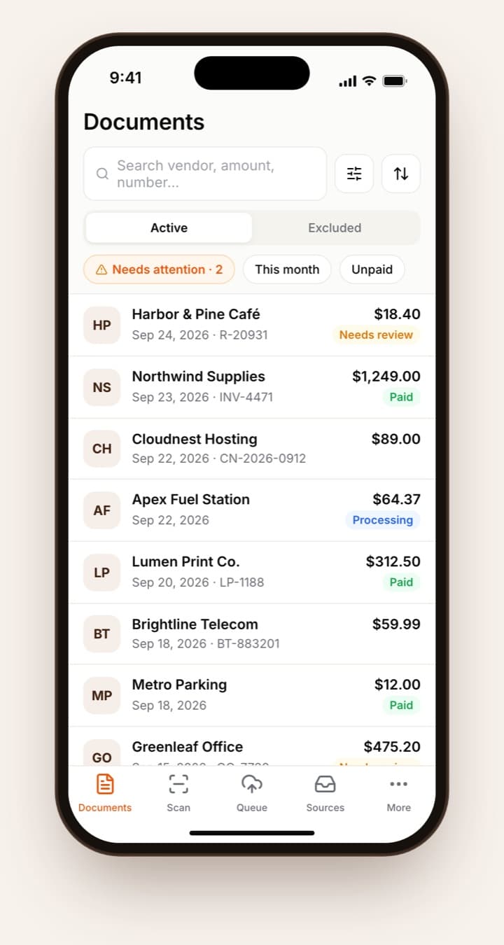 Tailride app: the Documents list with search, filters and invoice statuses